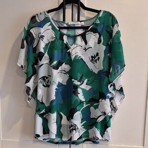 💙 NOTATIONS - butterfly Green Flowy Dressy Top